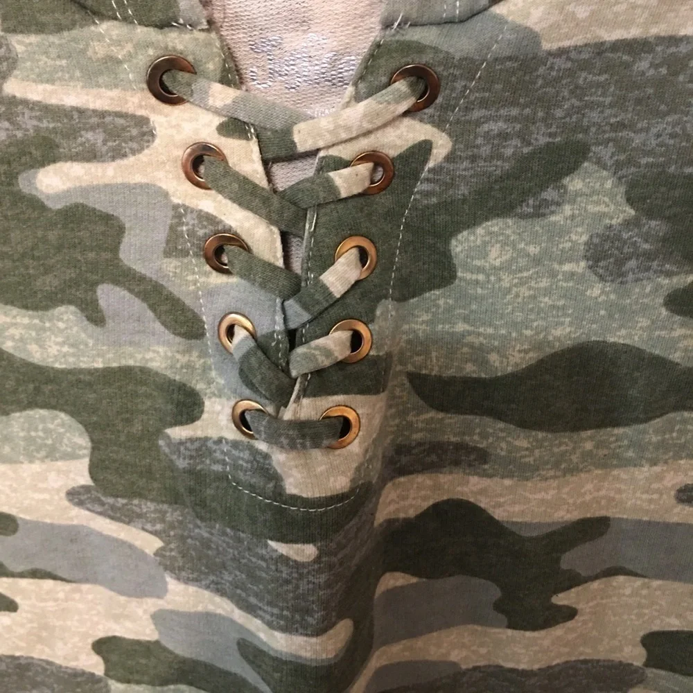 Justice Sleeveless Lace-Up Hooded Cropped Top Green Camo Tween Plus-Size 18/20